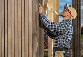 Affordable Siding Repair and Maintenance Services in Town And Country, MO